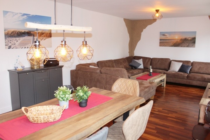 Wohn- und Esszimmer