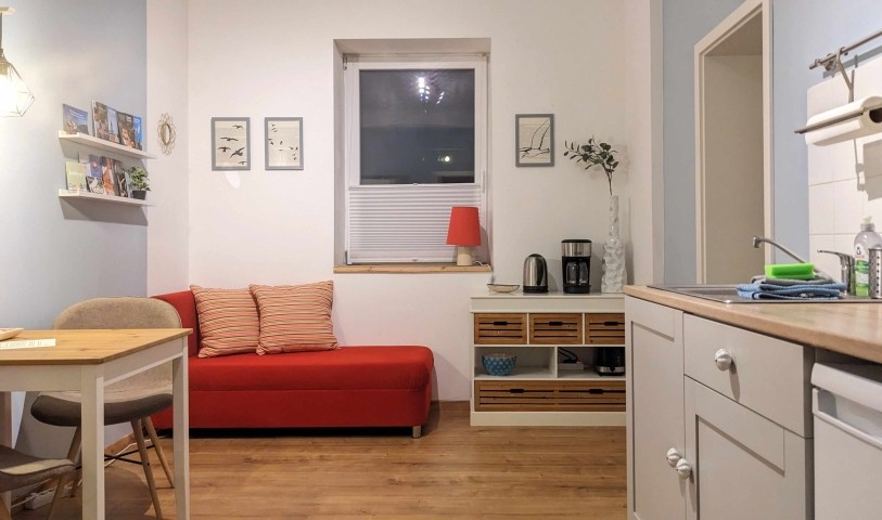 Küche mit Sofa