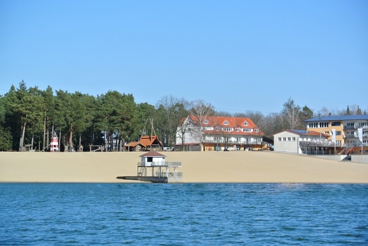 Toplage direkt am See
