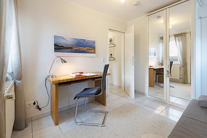 Büro mit Schlafcouch