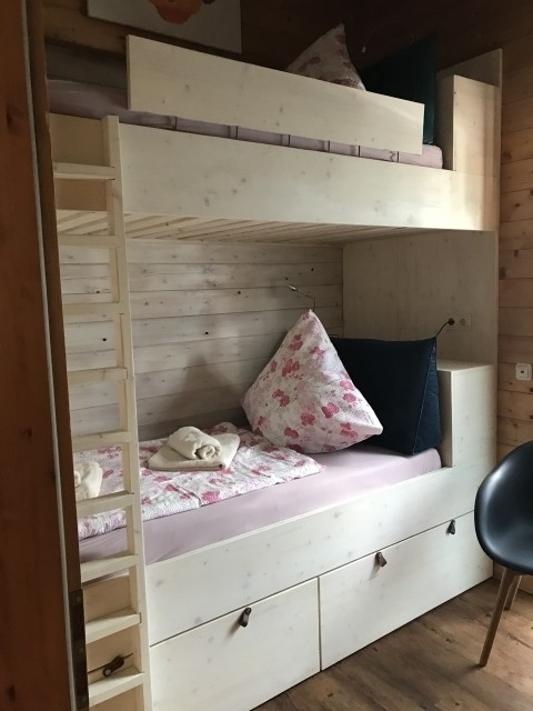 Etagenbett im Kinderzimmer 