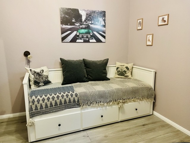 Zweites Schlafzimmer mit Tagesbett zum Ausziehen  für zwei Personen