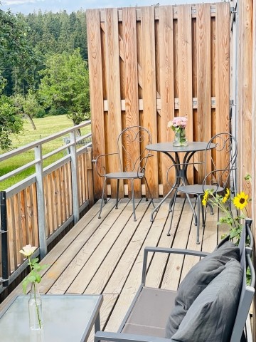Der Balkon mit Ausblick unserer Ferienwohnung Ostweg