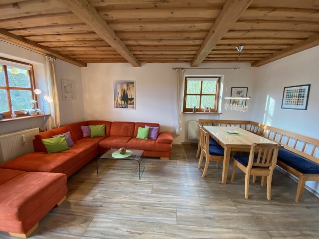 Wohnzimmer Bild 1