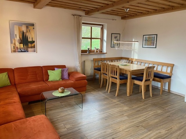 Wohnzimmer Bild 3