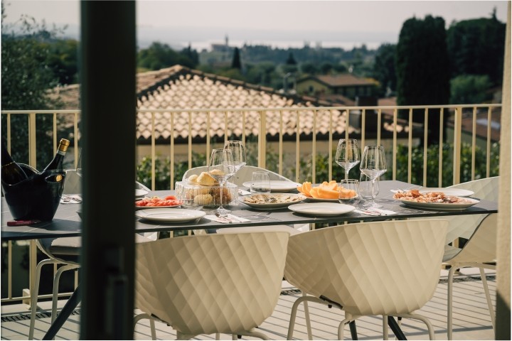 Terrasse mit Seeblick