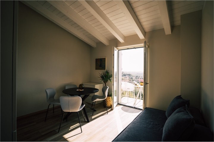 Küche, Balkon 