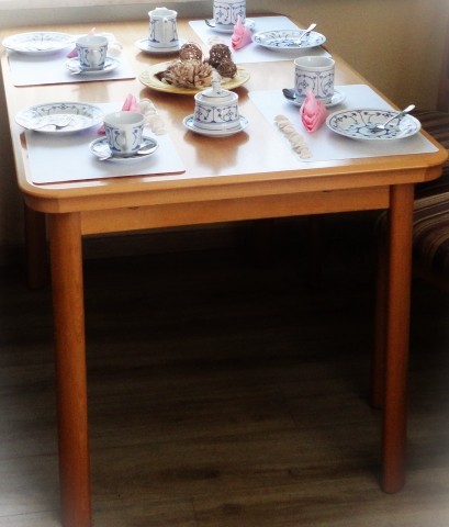 Dieser Tisch lädt zum Frühstücken ein