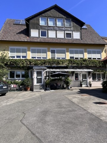 Außenansicht - willkommen in der Alten Schule