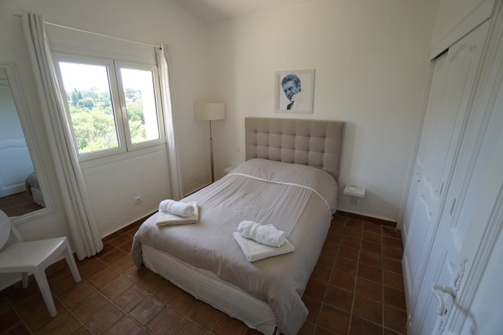Schlafzimmer 4