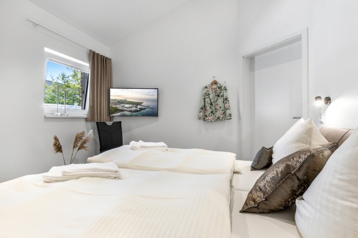 Schlafzimmer mit TV