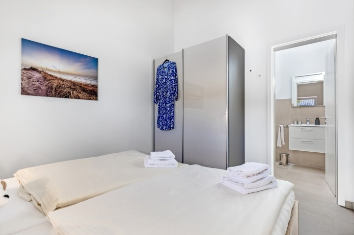 Schlafzimmer mit Bad en suite