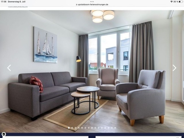 Großzügiges Wohnzimmer.