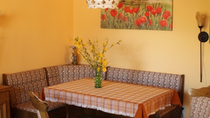 Essbereich im Wohnzimmer