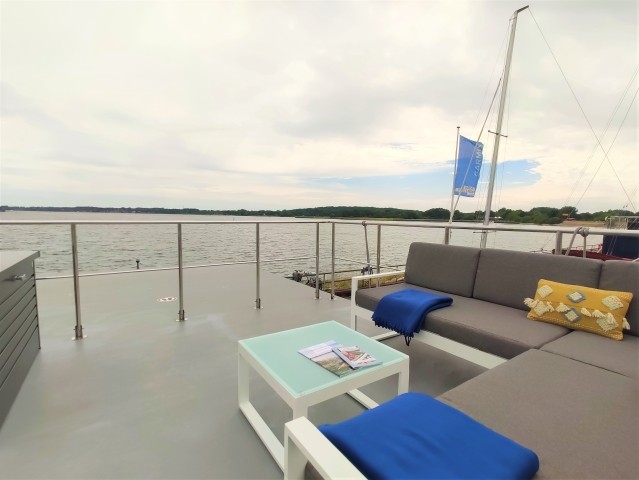 Loungemöbel auf der Dachterrasse