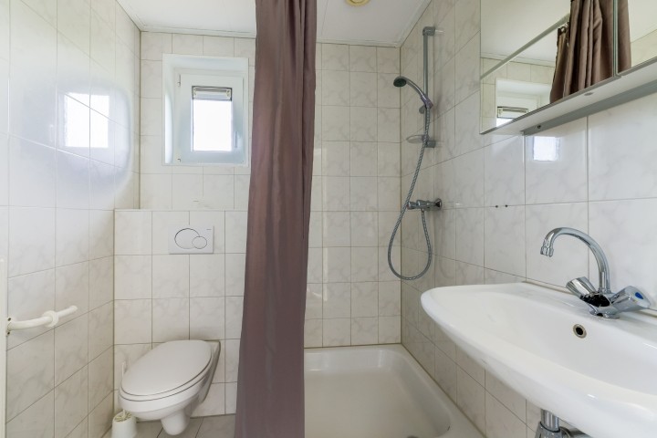 Badezimmer mit toilet