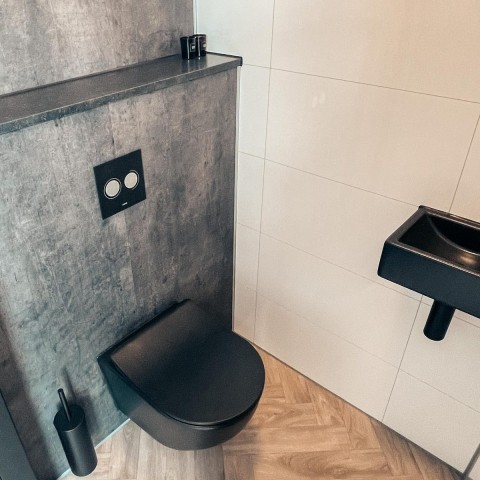 Separate Toilette