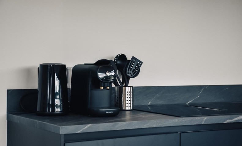 Kaffeemaschine mit Tassen