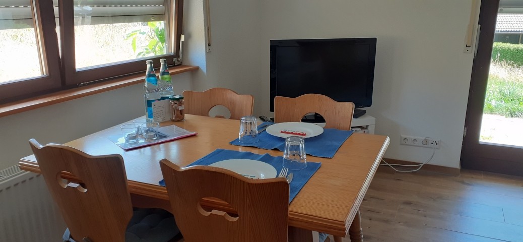 Tisch, fertig für unsere Gäste