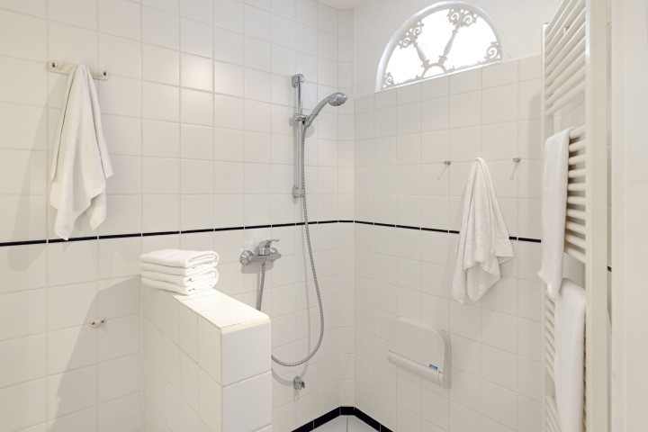 Duschbad im Erdgeschoss