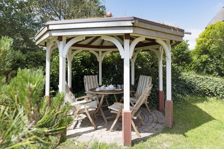 Pavillon im Garten