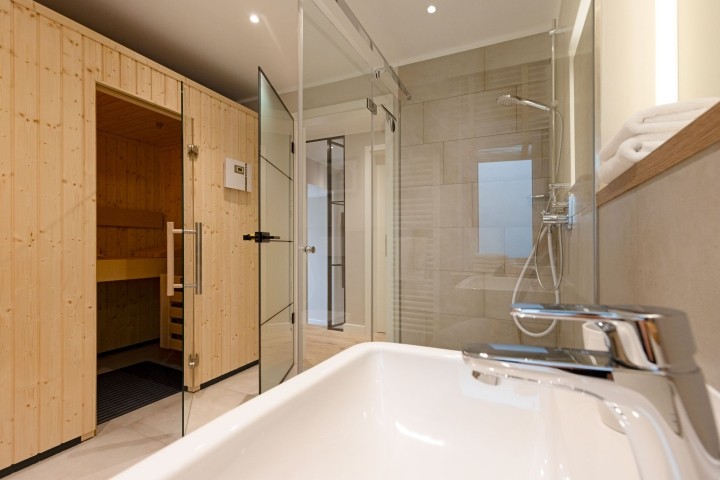 Badezimmer zwei mit Sauna