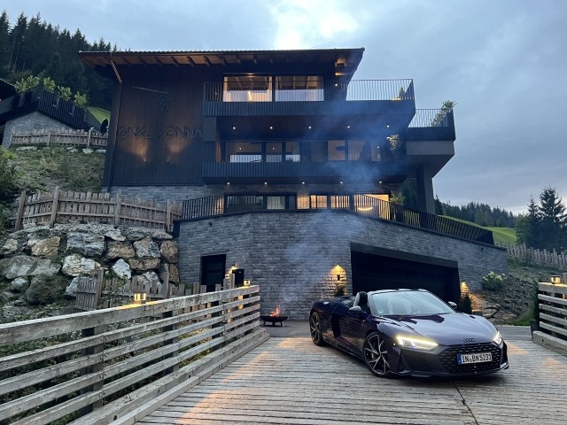 Chalet mit Feuer
