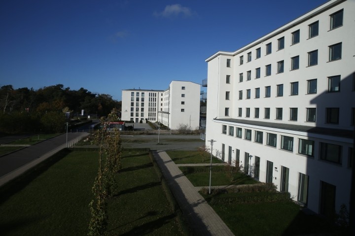 Zugang zum Strand zwischen Block 1 und 2