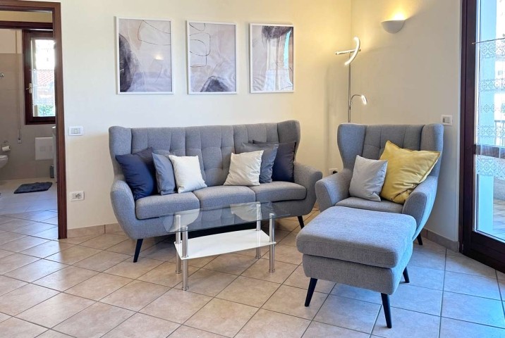 Gemütliches Sofa und Sessel