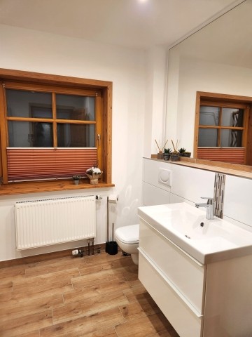 das größere Duschbad von den  beiden