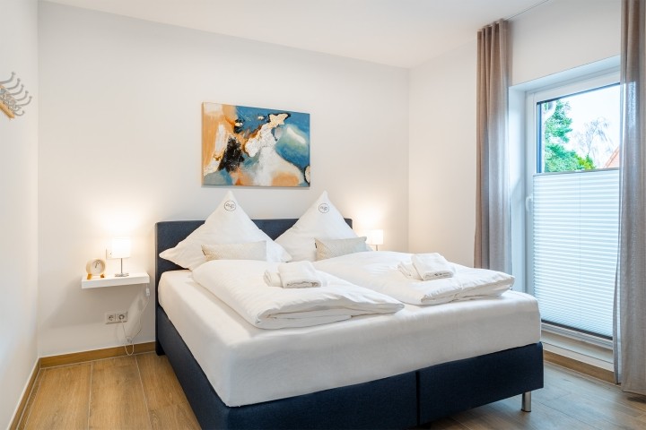 Schlafzimmer mit Boxspringbett