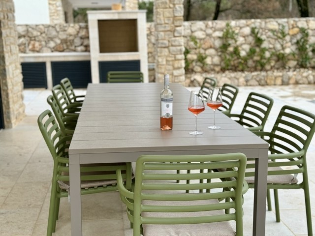 Essbereich auf der Terrasse für 10 Personen
