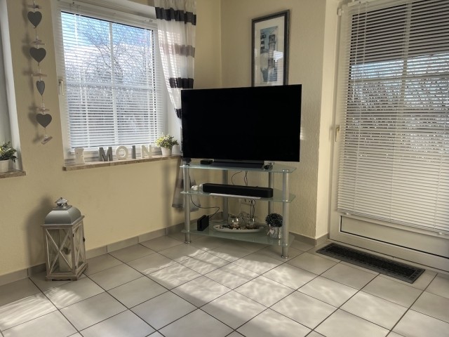 Wohnzimmer mit OLED TV 
