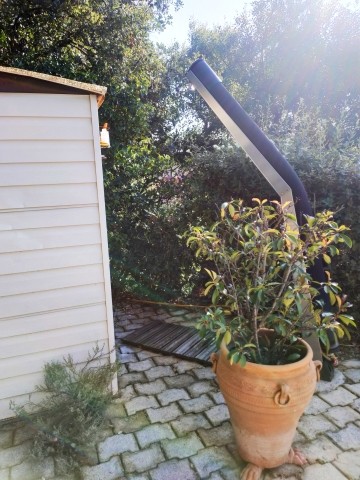 Solardusche am Pool