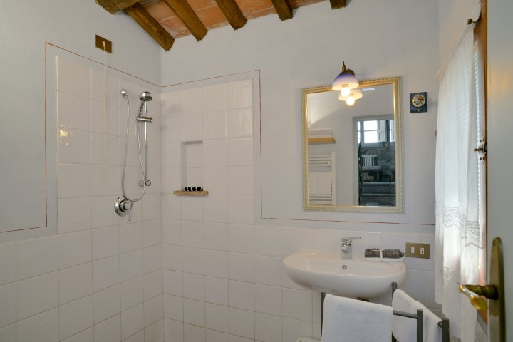Bad mit Dusche