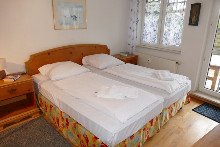 1. Schlafzimmer mit Doppelbett