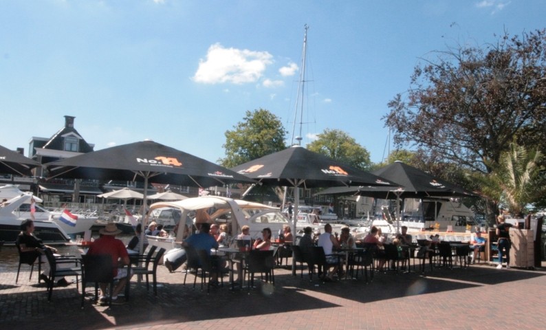 Terrasse im Ort Lemmer