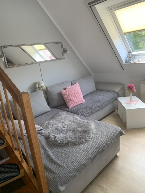 Hochwertiges Sofa mit Ottomane