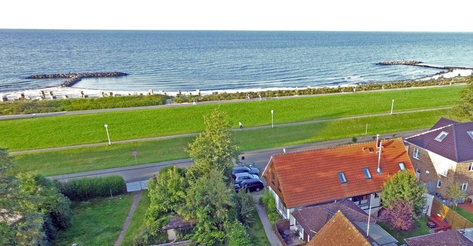 1. Reihe zum feinen Sand-und Badestrand