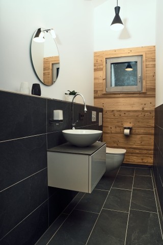 separates WC im Chalet