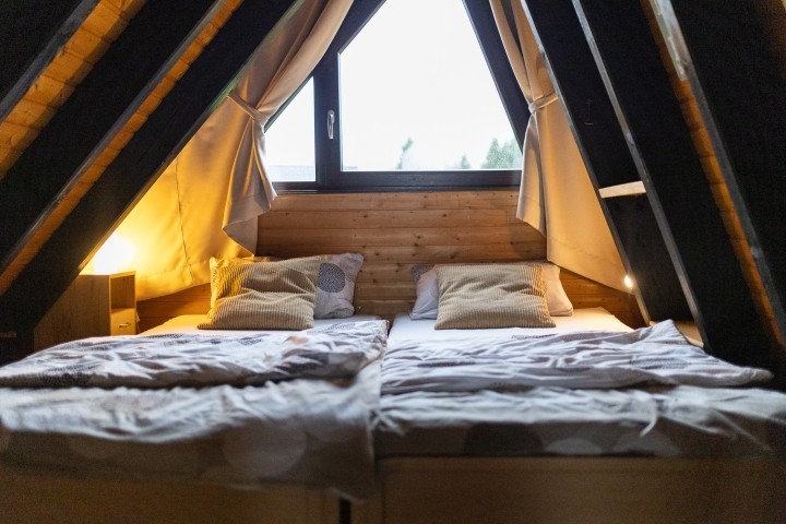 Doppelbett großes Schlafzimmer
