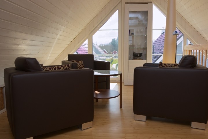 Galerie mit Blick auf den Hafen