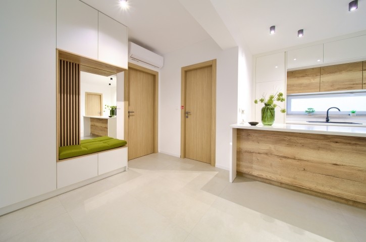 Küche und Garderobe