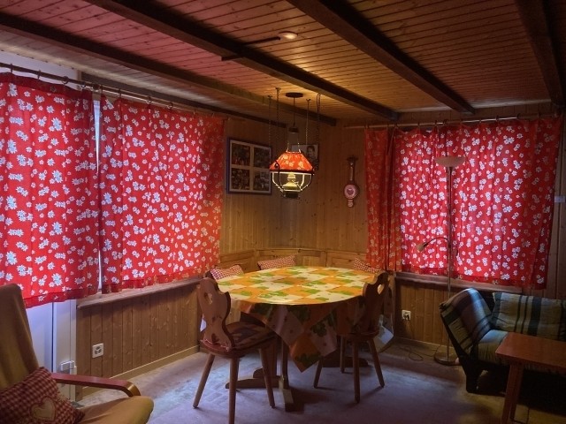 Nachtvorhänge im Wohnzimmer