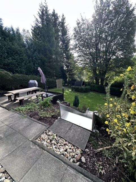 Garten mit Sauna
