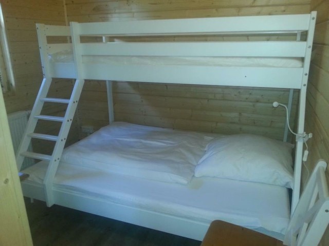 3 Schlafplätze , Bett unten 1,40m breit