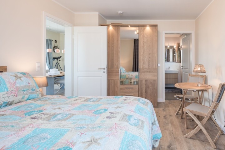 Penthouse SeeZeichen - Hauptschlafzimmer mit eigenem Duschbad