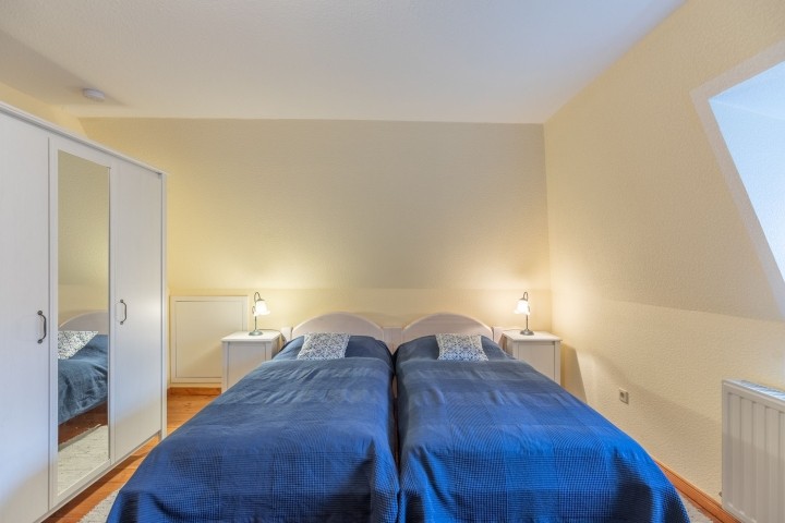 Freesenhuus Althorsbüll - Schlafzimmer im OG mit 2 Einzelbetten ( 90x200 )