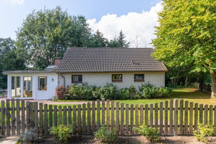 Heidehaus - Ferienhaus in idyllischer Lage im Grünen 