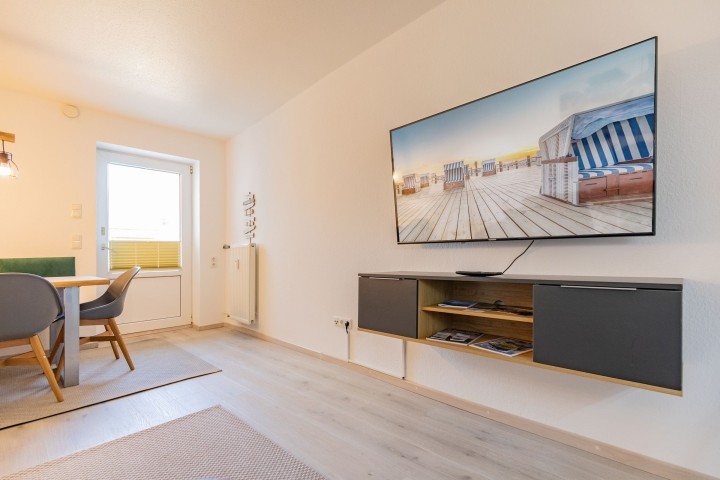 Sandloper - Moderner großer Flachbild-TV
